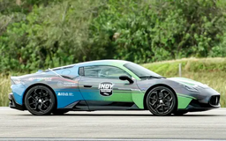 Maserati MC20 không người lái lập kỷ lục tốc độ 318 km/h
