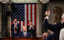 Ông Trump: Nước Mỹ chỉ tồn tại hai giới tính