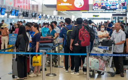 Giá vé máy bay dịp lễ 30/4 và 1/5 tăng cao