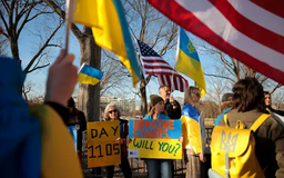 Ông Trump thu hồi quy chế tị nạn với 240.000 người Ukraine