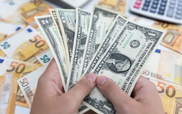 Đồng USD trượt giá do triển vọng kinh tế Mỹ