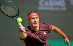 Alexander Zverev bất ngờ bị loại sớm
