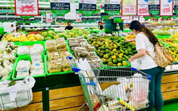Ngành bán lẻ kích cầu tiêu dùng mùa thấp điểm