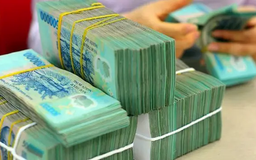 Lãi suất tiền gửi giảm về mức thấp kỉ lục