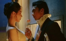 Soobin tình tứ bên Hoa hậu Thanh Thủy