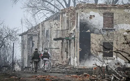 Ukraine xác nhận rút lui khỏi Sudzha ở Kursk