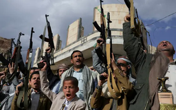 Houthi tuyên bố đáp trả các cuộc không kích của Mỹ