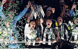 CLB Newcastle đăng quang cúp Liên đoàn Anh