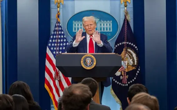 Ông Trump thăm Trung tâm Kennedy với tư cách Chủ tịch HĐQT
