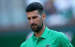 Novak Djokovic với những khó khăn trong năm 2025