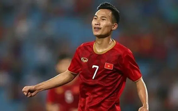 Triệu Việt Hưng mất điểm trước HLV Kim Sang Sik