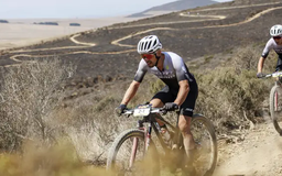 Schurter và Colombo giành chiến thắng ở chặng 1 Cape Epic 2025