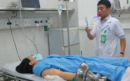 Người phụ nữ suýt mất bàn tay vì máy xay thịt