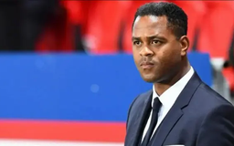 CĐV Indonesia đòi sa thải HLV Kluivert