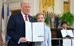 Nhật ký Trump 2.0 ngày thứ 59: Ông Trump ký lệnh giải thể Bộ Giáo dục