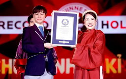 'Anh trai vượt ngàn chông gai' xác lập kỷ lục Guinness