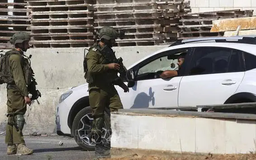 Mỹ cảnh báo công dân tại Israel tìm nơi trú ẩn