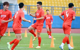 HLV Kim Sang Sik yêu cầu tuyển Việt Nam tập kín