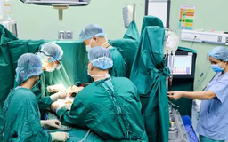 Phẫu thuật đảo gốc động mạch cho trẻ 14 ngày tuổi