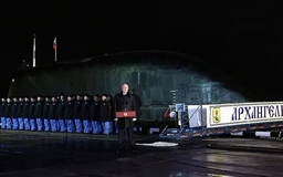 Tổng thống Nga Putin dự lễ hạ thủy tàu ngầm hạt nhân