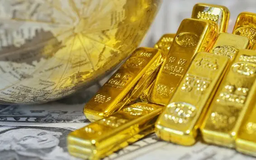 Giá vàng thế giới tiếp tục lập đỉnh mới