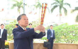 Tổng Bí thư dâng hương tưởng niệm các Anh hùng liệt sĩ