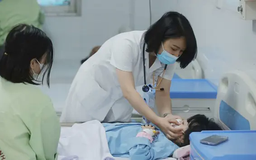 Sẵn sàng phương án điều trị khi ca bệnh sởi gia tăng
