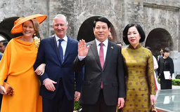 Chủ tịch nước và Nhà vua Bỉ tham quan Hoàng thành Thăng Long
