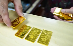 Giá vàng đồng loạt giảm, mất mốc 102 triệu đồng/lượng