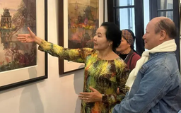 Người kể chuyện qua những sắc vải