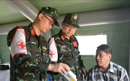 Lính quân y - những người xoa dịu nỗi đau sau thảm họa