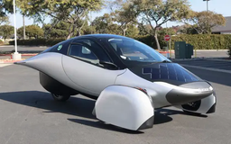 Xe điện mặt trời Aptera chạy 482 km không cần sạc