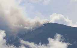 Philippines: Núi lửa phun trào, cột tro bụi cao 4.000m