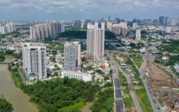 Thị trường bất động sản 'mắc ba căn bệnh như người già'