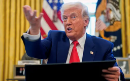 Ông Trump hoãn thuế cao với các nước, tăng thuế khủng với Trung Quốc