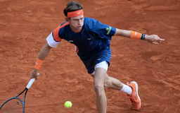 Rublev và Rune vào vòng 2 giải quần vợt Barcelona