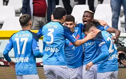 Napoli chiến thắng thuyết phục trên sân nhà