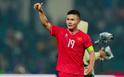 Quang Hải làm đội trưởng đấu Man United?