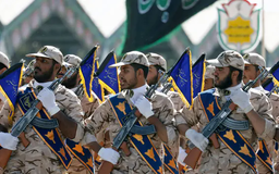 Iran phô diễn nhiều vũ khí hiện đại trong Ngày Quân đội