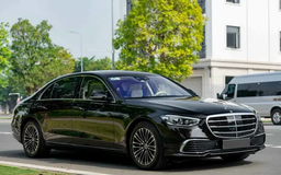 Có gì trong chiếc Mercedes S450L?