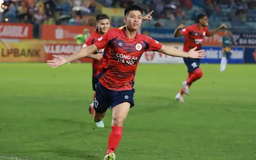 HLV Kim Sang-sik 'chốt' tiền đạo tương lai cho tuyển Việt Nam