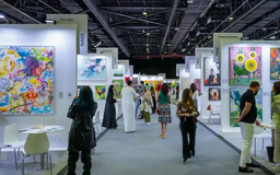 Nghệ thuật kết hợp kỹ thuật số tại Art Dubai 2025