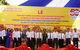 Quốc kỳ Việt Nam - Non sông liền một dải