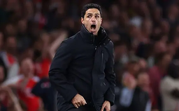 Arsenal thua tối thiểu ở bán kết lượt đi UEFA Champions League