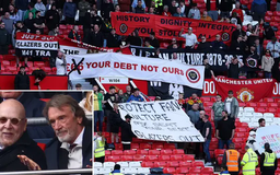 Man United vướng tranh cãi vì cắt giảm nhân sự