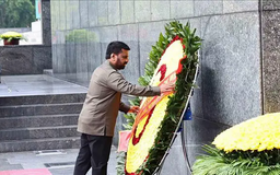 Tổng thống Sri Lanka vào Lăng viếng Chủ tịch Hồ Chí Minh
