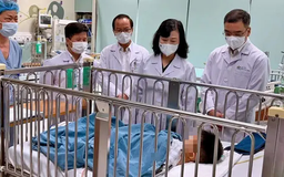 Vụ 'nộp đủ tiền mới cấp cứu': Đình chỉ 3 bác sĩ, 2 điều dưỡng