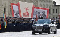 Aurus Senat, xe dẫn đầu lễ duyệt binh trên Quảng trường Đỏ