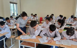 Hỗ trợ học sinh lớp 12 ôn tập hiệu quả