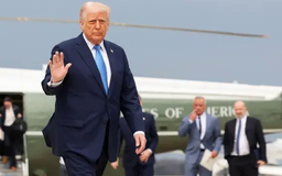 Ông Trump bác chỉ trích vì được Qatar tặng máy bay